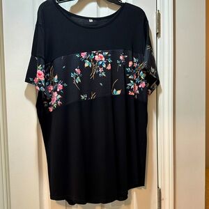 NWOT Black with pink floral design top - Size 2X - Excellent Condition